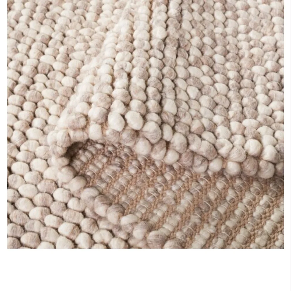Safavieh Textured Beige Bath Mat